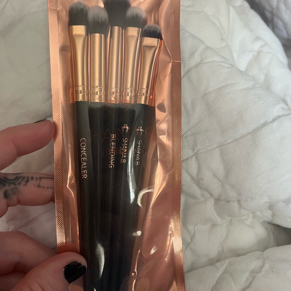 Shaina b brushes
